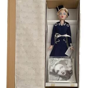 1999 Gene Marshall "Tea Time at the Plaza" Doll FAO Schwarz Exclusive NRFB